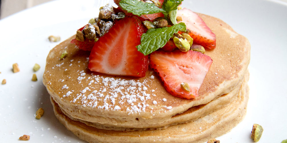 Ricetta dei pancake senza glutine (e vegani) alla quinoa rossa e cocco